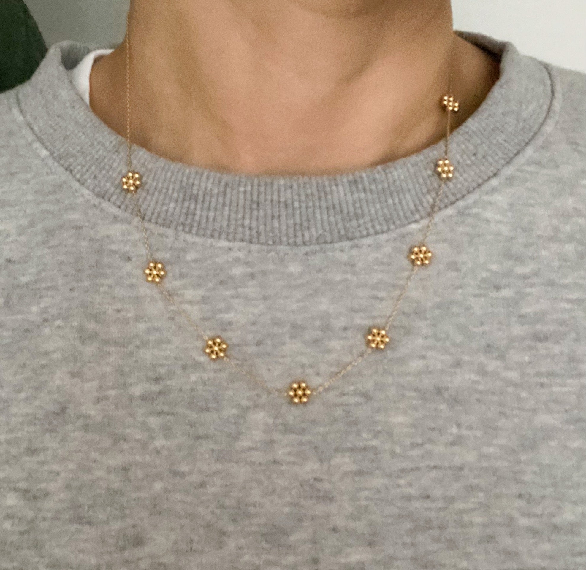 Dainty Gold Bead Flower Necklace – Waterproof Stainless Steel