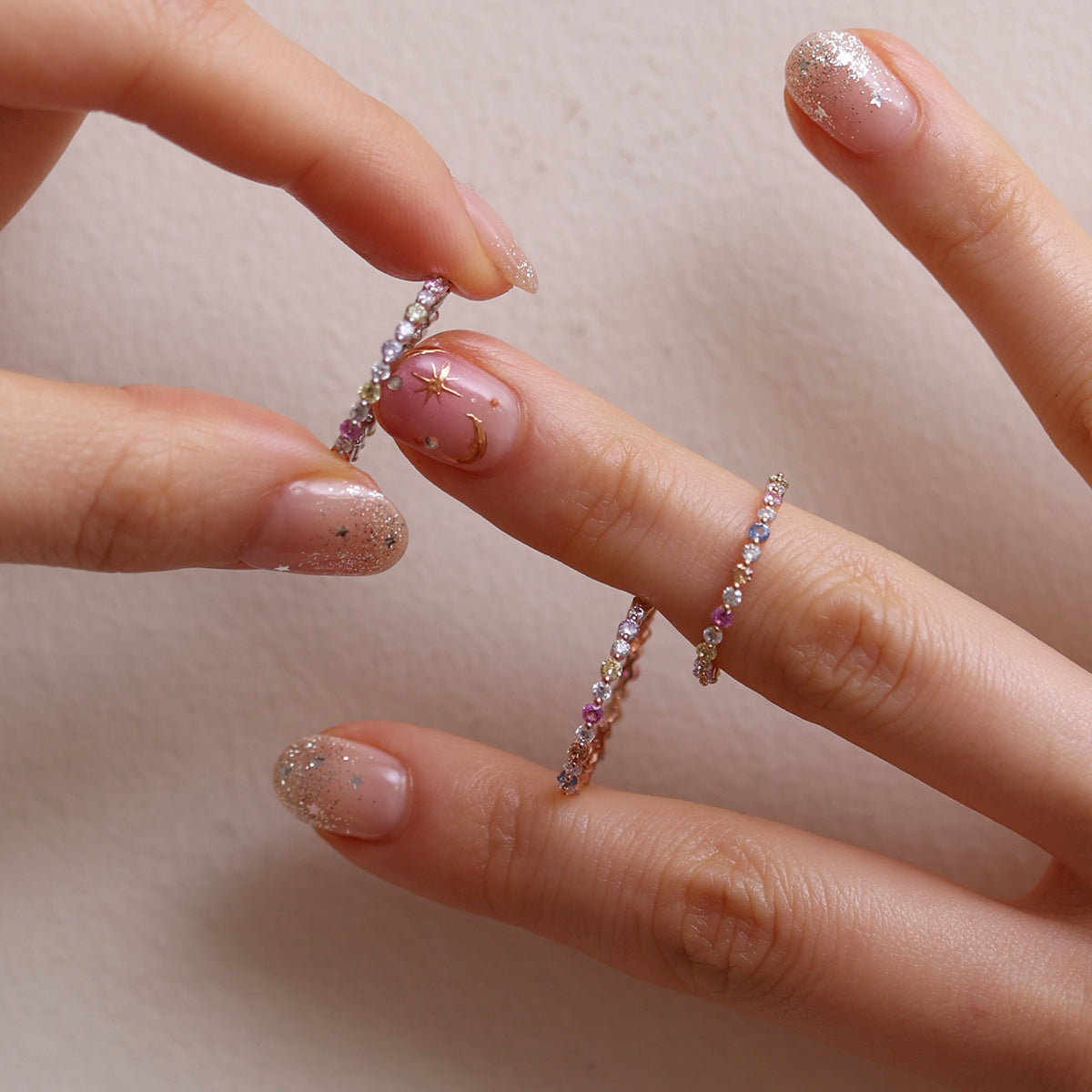 Colourful band ring